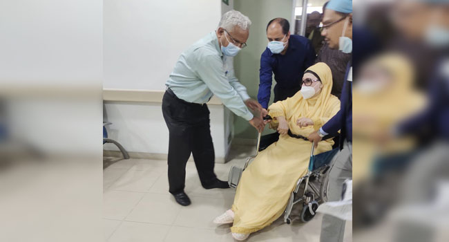 হাসপাতালে পৌঁছেছেন খালেদা জিয়া