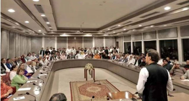 নতুন প্রধানমন্ত্রী নির্বাচন ইস্যুতে ইমরান খানের গণপদত্যাগের সিদ্ধান্ত