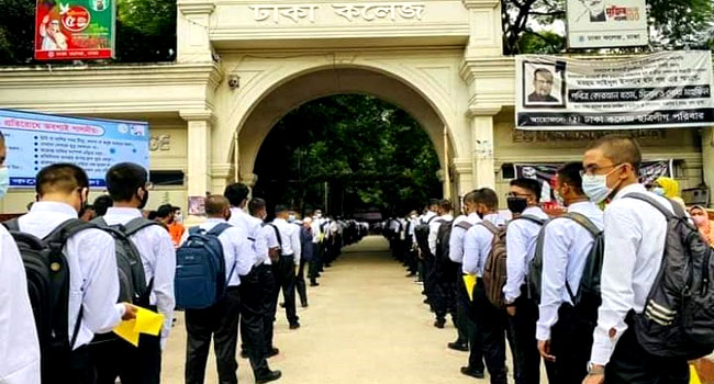 ঢাকা কলেজে র‍্যাব-ডিবির অভিযান, আটক ১