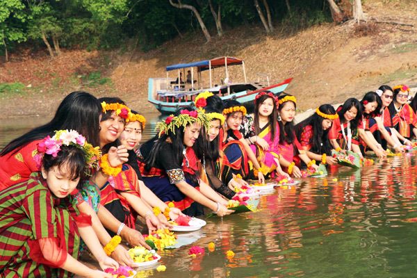 বর্ষবরণে পাহাড়ে ‘বৈসাবি’ উৎসব শুরু