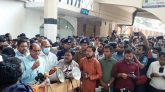 রেলমন্ত্রীর আশ্বাসে রেলের ধর্মঘট প্রত্যাহার