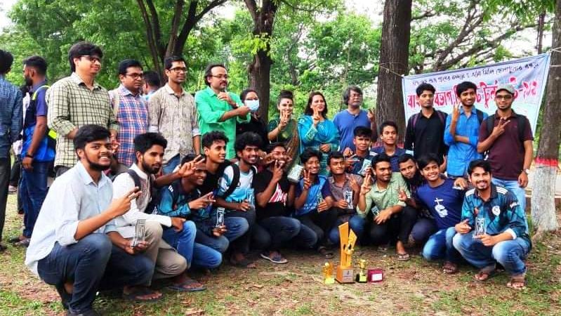 জাবিতে ‘বাংলা বিভাগ ক্রিকেট টুর্নামেন্ট-২০২২’র পুরষ্কার বিতরণ