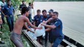 বন্যার্তদের পাশে বিয়ানীবাজার থানা পুলিশ