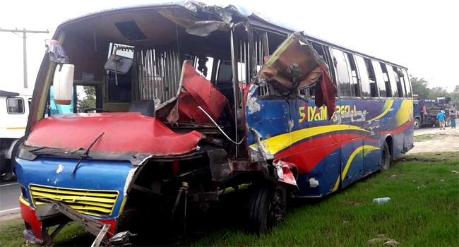 নাটোরে দুই বাসের সংঘর্ষে ভাই-বোনসহ নিহত ৭