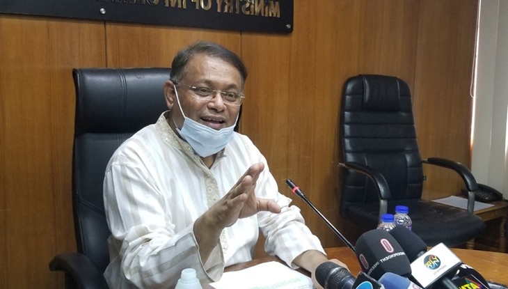 ‘রেলমন্ত্রীর স্ত্রীর কথায় টিটিইকে বরখাস্ত করা ঠিক হয়নি’