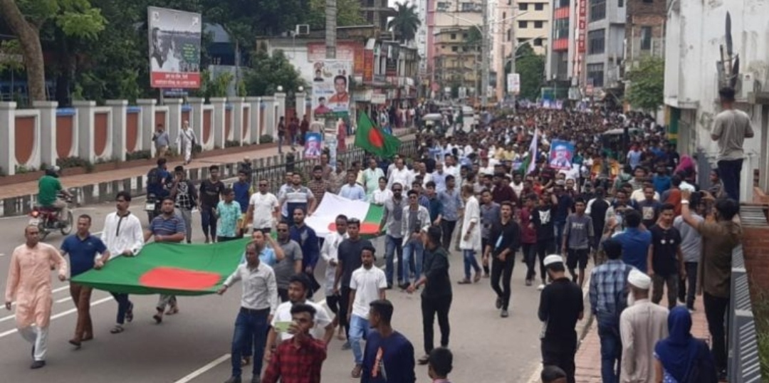 শেখ হাসিনার স্বদেশ প্রত্যাবর্তন দিবসে সিলেটে যুবলীগের বর্ণাঢ্য র‍্যালি