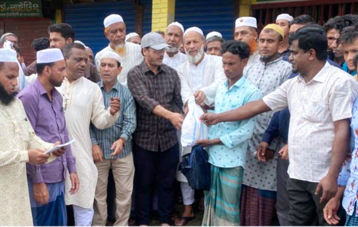 কানাইঘাটে বিএনপি নেতা মামুনের ত্রাণ বিতরণ অব্যাহত