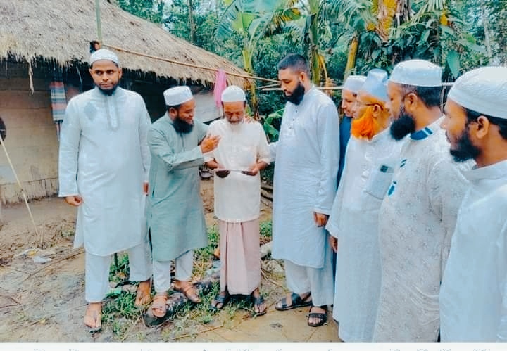 গোয়াইনঘাটে শেইড ট্রাস্ট ও ‘অফিওরা’র পক্ষ থেকে বন্যার্তদের মধ্যে ঘর নির্মাণের জন্য নগদ অর্থ প্রদান