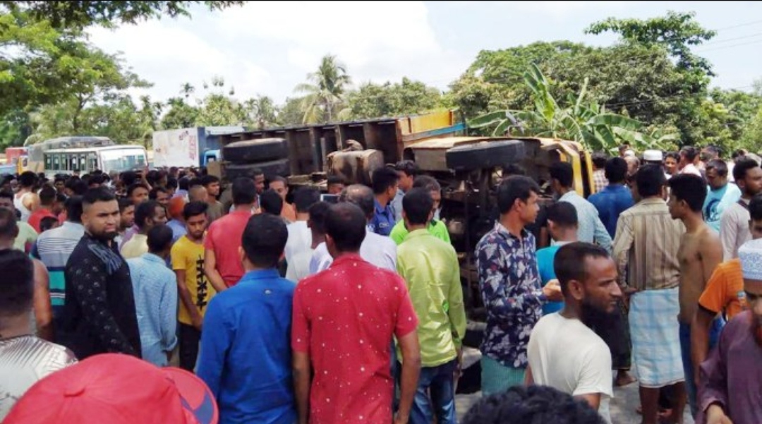 ওসমানীনগরে ট্রাক উল্টে সবজি ব্যবসায়ী নিহত