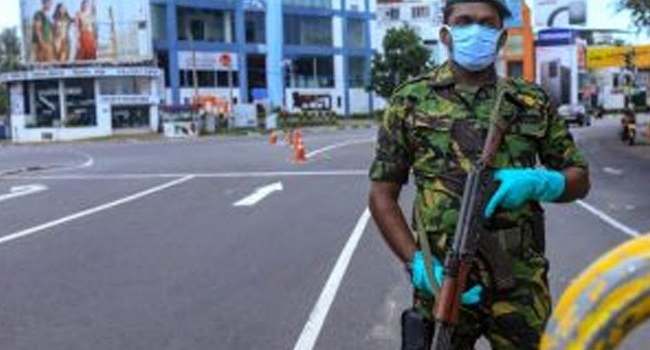 প্রেসিডেন্টের দায়িত্ব নিয়েই কারফিউ ও জরুরি অবস্থা জারি বিক্রমাসিংহের