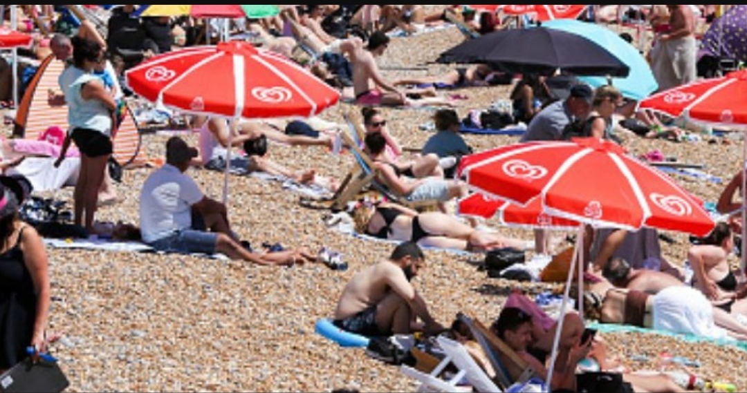 তাপপ্রবাহে যুক্তরাজ্যে জরুরি অবস্থা