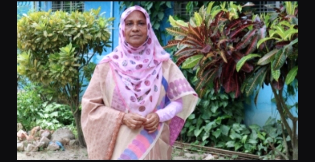 ৬২ বছরে মাস্টার্স করলেন উদ্যোমী নারী আরেফা