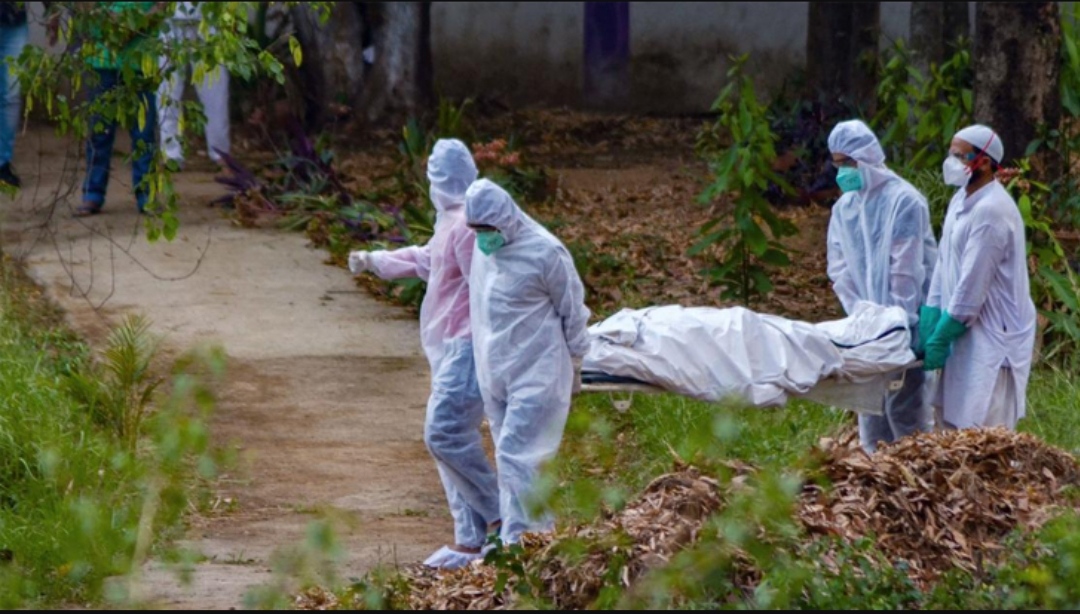 করোনায় প্রবাসীর মৃত্যুর পরও থামছে না প্রতারণা!