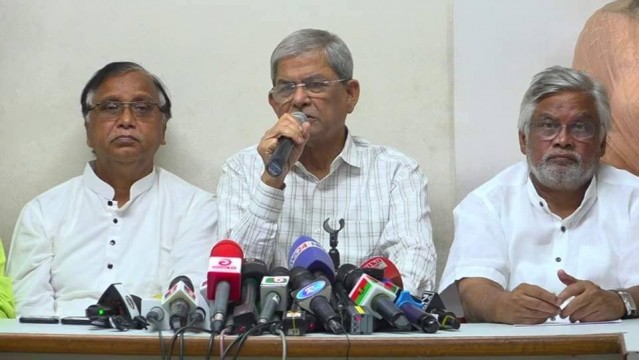 তত্ত্বাবধায়ক সরকারকে ক্ষমতা বুঝিয়ে নির্বাচন দিতে হবে : মির্জা ফখরুল