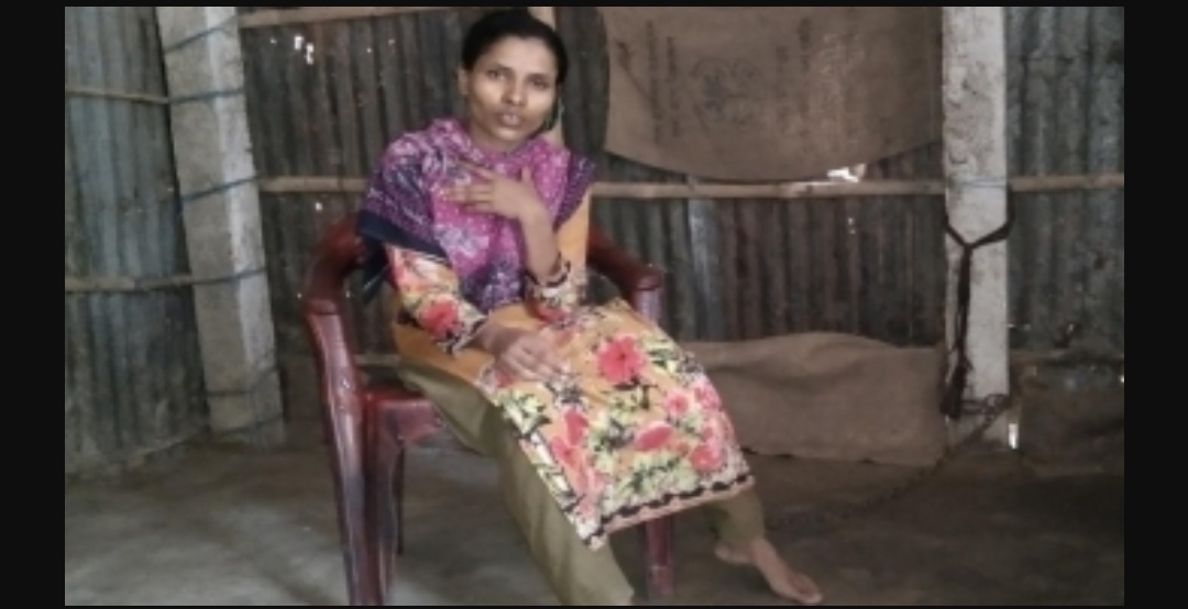 দোয়ারাবাজারে শিকলে বন্ধি আম্বিয়ার জীবন; অর্থ নয়, চায় চিকিৎসা