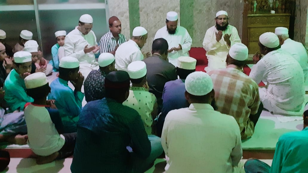 স্বেচ্ছাসেবক দল নেতা আব্দুর রহমানের বড় ভাইয়ের সুস্থতা কামনায় দোয়া মাহফিল