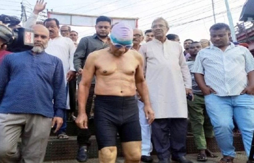সিলেট থেকে ভৈরব অভিমুখে সাঁতার শুরু বীর মুক্তিযোদ্ধা ক্ষিতীন্দ্রর