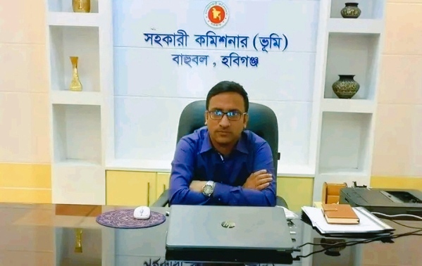 বাহুবলে উচ্ছেদ অভিযান চালানোর জন্য এসিল্যান্ড প্রশংসিত