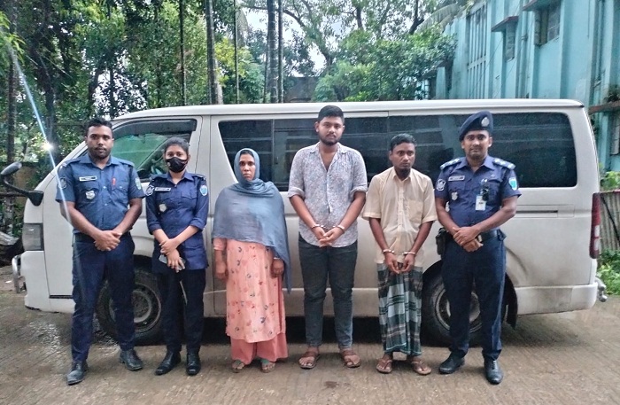 ডিবি পুলিশ পরিচয়ে তুলে নিয়ে ছিনতাই, নারীসহ গ্রেপ্তার ৩