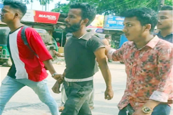 প্রধানমন্ত্রীকে নিয়ে ‘কটূক্তি’ করে পোস্ট, জৈন্তাপুর থেকে যুবক আটক