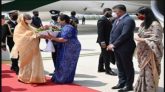 নয়াদিল্লিতে প্রধানমন্ত্রীকে লাল গালিচা অভ্যর্থনা