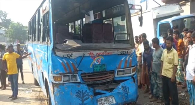 গাজীপুরে বাসচাপায় নিহত ৪