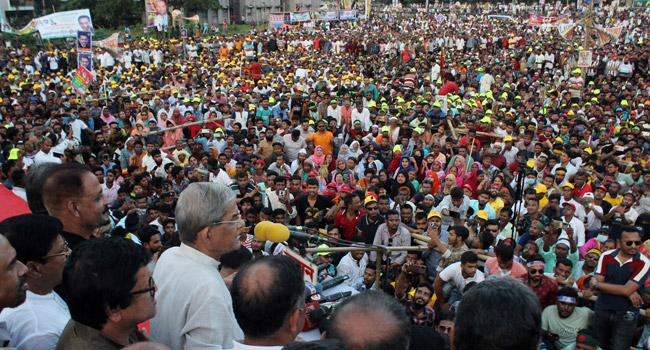 তত্ত্বাবধায়ক সরকারের অধীনে নির্বাচন দিতে বাধ্য করব : মির্জা ফখরুল