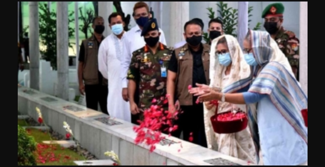 শেখ রাসেলের সমাধিতে প্রধানমন্ত্রীর শ্রদ্ধা নিবেদন