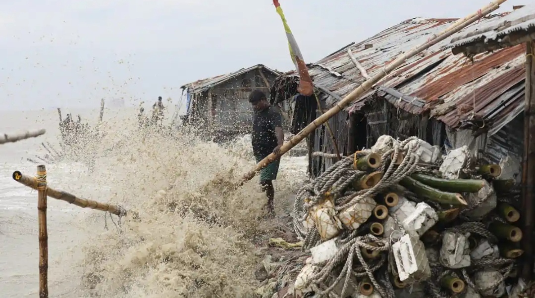 সিত্রাংয়ের তাণ্ডবে দেশের বিভিন্ন স্থানে মৃত ১৫