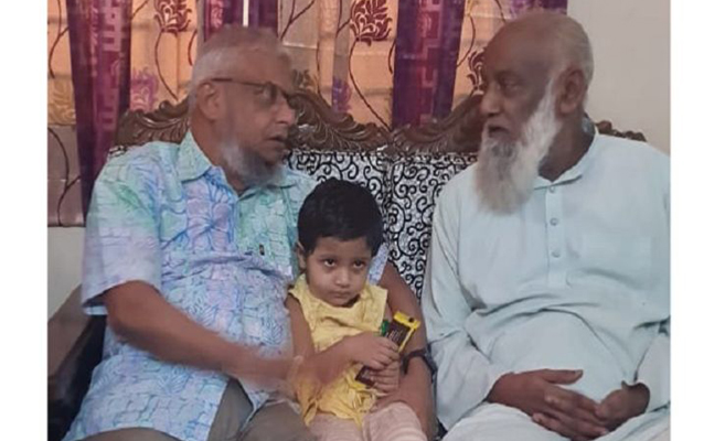 আমেরিকা থেকে ফিরেই নিহত বিএনপি নেতা কামালের বাসায় মেয়র আরিফ