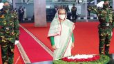 বঙ্গবন্ধুর প্রতিকৃতিতে প্রধানমন্ত্রীর শ্রদ্ধা