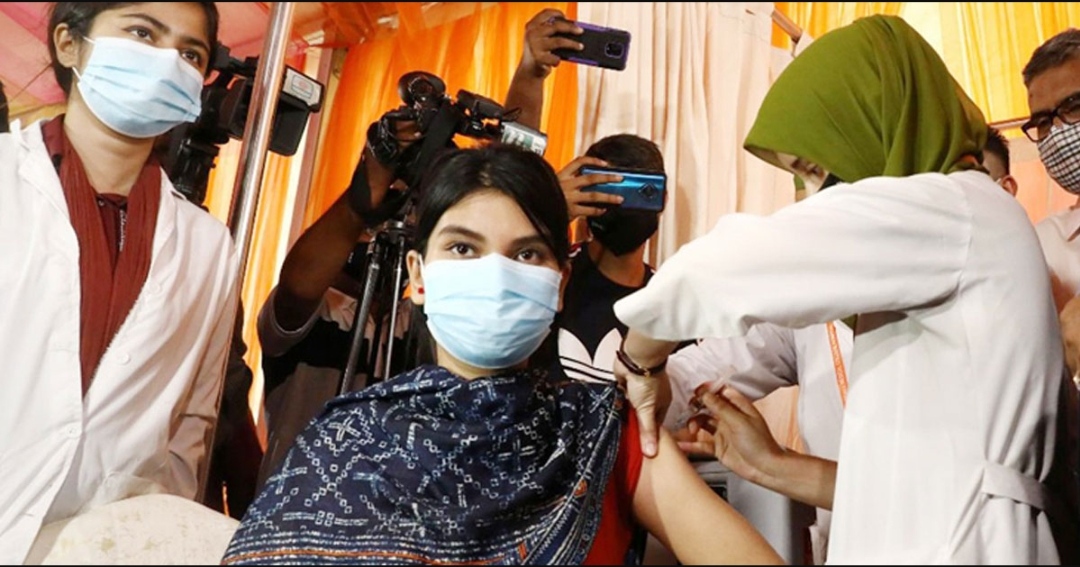 তিন শ্রেণির মানুষকে করোনার টিকার চতুর্থ ডোজ দেওয়ার সুপারিশ