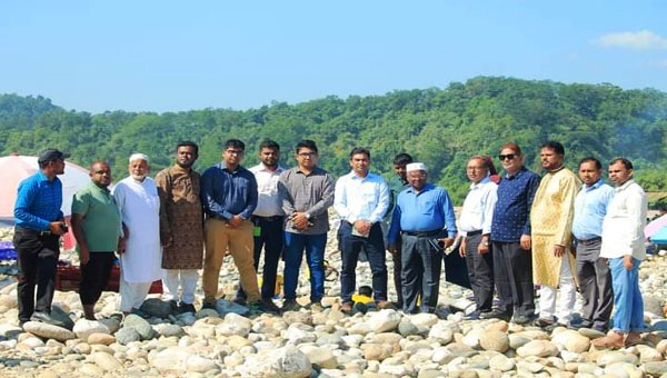 কোম্পানীগঞ্জে পাথর কোয়ারী পরিদর্শনে প্রতিনিধিদল