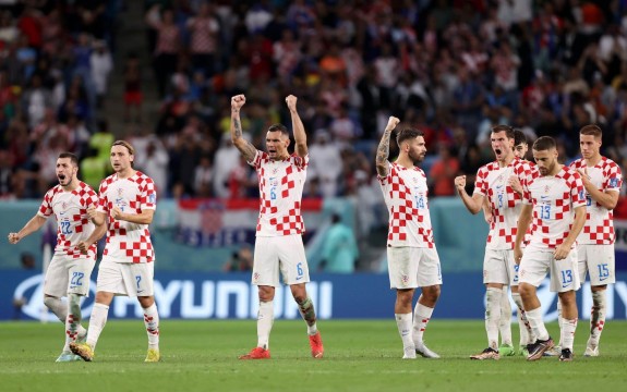 জাপানকে কাঁদিয়ে টাইব্রেকারে ক্রোয়েশিয়ার জয়