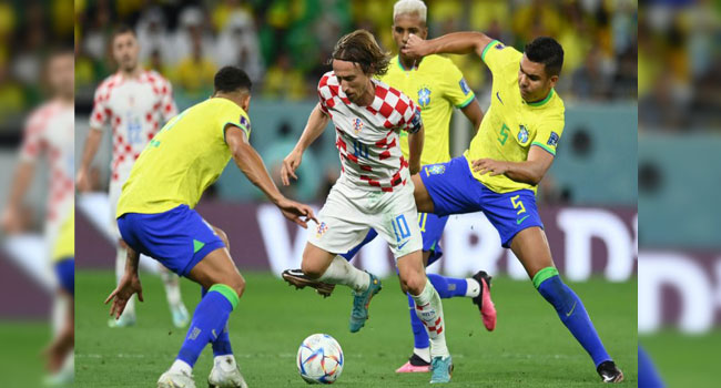 বেদনায় নীল হয়ে হলুদ ব্রাজিলের বিদায়