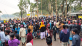 অবৈধ বোমা মেশিন বন্ধের দাবিতে জৈন্তাপুরে মহাসড়ক অবরোধ