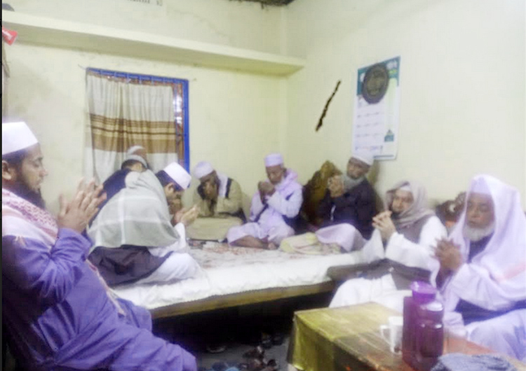 সাংবাদিক বাবরের মাতার সুস্থতা কামনায় খতম ও দোয়া