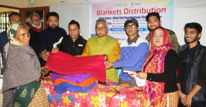 ইএইচডিএস কানাডা এর উদ্যোগে শীতবস্ত্র বিতরণ