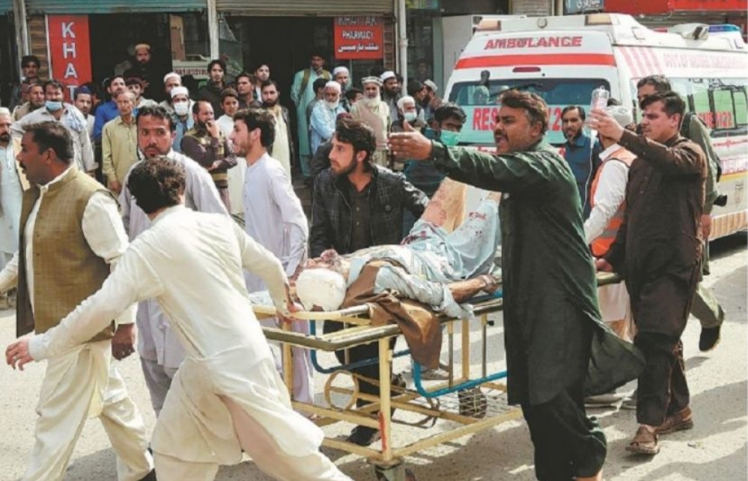 পাকিস্তানে মসজিদে বোমা হামলায় নিহত বেড়ে ৭২