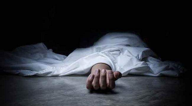 দাস পাড়া খিদিরপুরে বাসার ভেতর অর্ধগলিত লাশ