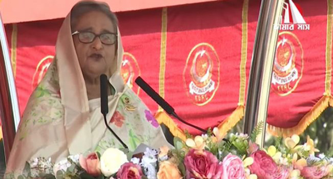 বহিঃশক্তির আক্রমণ থেকে দেশ রক্ষায় সশস্ত্র বাহিনীকে সক্ষম করে গড়ে তোলা হচ্ছে : প্রধানমন্ত্রী