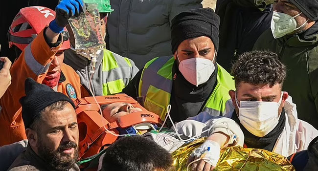 তুরস্কে ভূমিকম্প : ২২৮ ঘণ্টা পর কিশোরী উদ্ধার