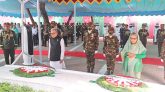 বঙ্গবন্ধুর সমাধিতে রাষ্ট্রপতি ও প্রধানমন্ত্রীর শ্রদ্ধা