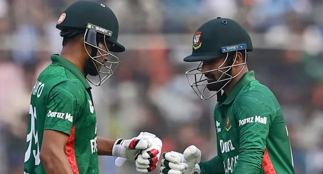 ২ উইকেটেই ১৫৮ রানের ইনিংস বাংলাদেশের