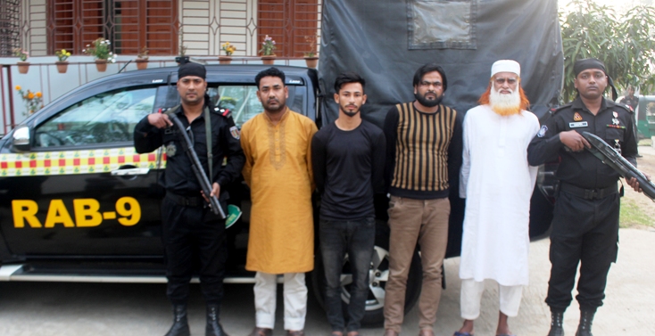 আখাউড়ায় ইসলামি বক্তার জিহ্বা কর্তনকারী ৪জন গ্রেপ্তার