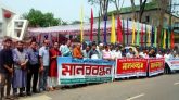 মাধ্যমিক শিক্ষা জাতীয়করণের দাবীতে সিলেটে শিক্ষকদের মানববন্ধন