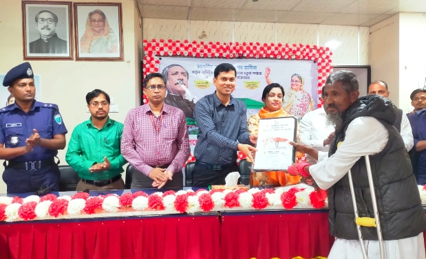 কুলাউড়ায় প্রধানমন্ত্রীর উপহারের ঘর পেলো ৬৪টি গৃহহীন পরিবার