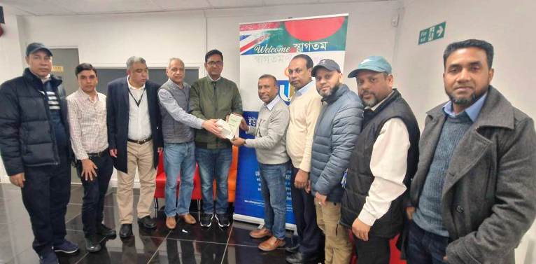 ইউকে বাংলা রিপোর্টার্স ইউনিটিতে সাংবাদিক ছামির মাহমুদ সংবর্ধিত