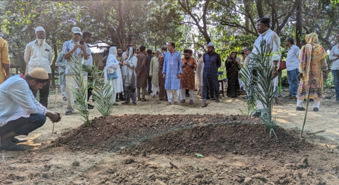 চিরনিদ্রায় শায়িত জাফরুল্লাহ চৌধুরী
