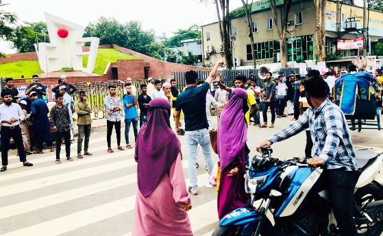 সিলেটে গণঅধিকার পরিষদের মানববন্ধনে ছাত্রলীগের বাধা, প্রতিবাদে মিছিল